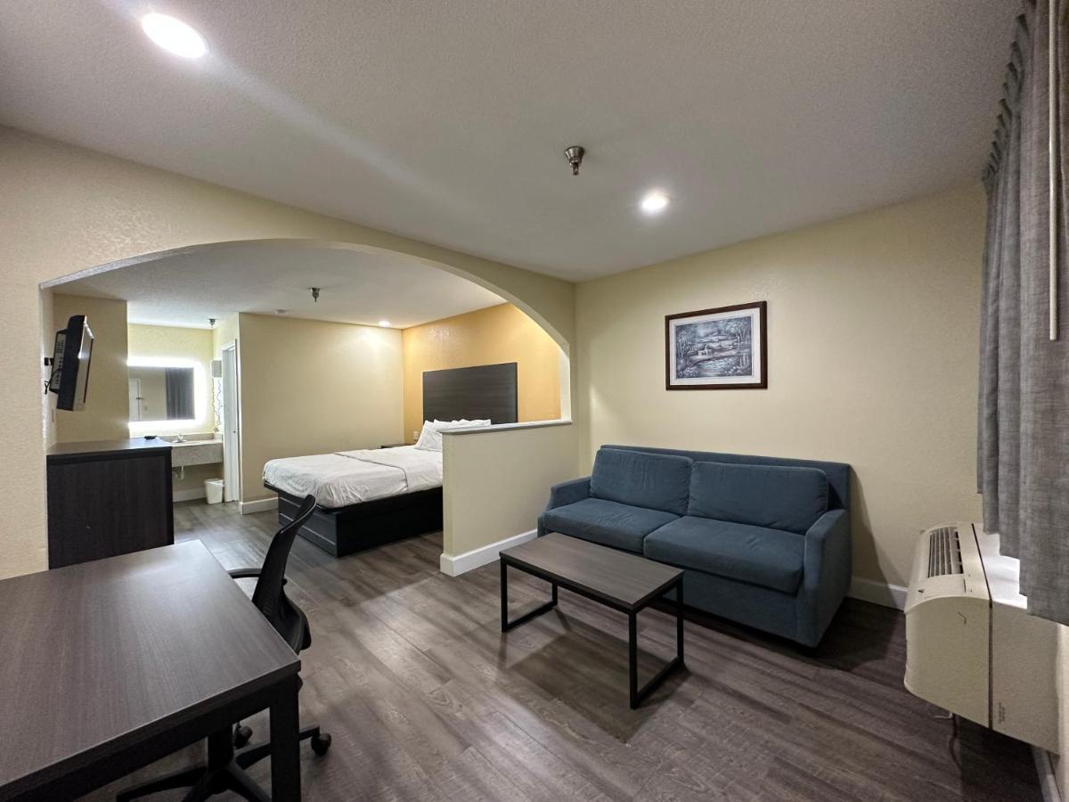 Rodeway & Hwy 290 Nw Hotel Houston